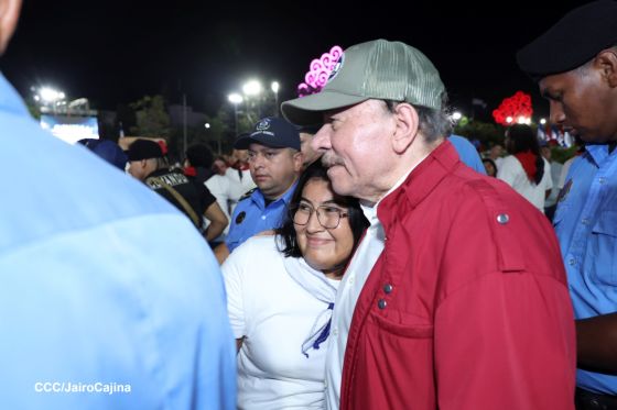 Daniel y Rosario presiden Acto Central por el Día de la Dignidad Nacional