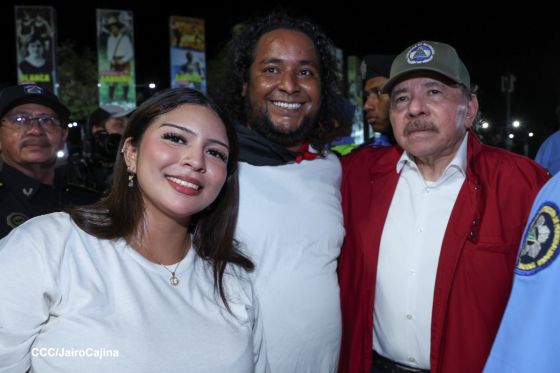 Daniel y Rosario presiden Acto Central por el Día de la Dignidad Nacional