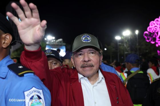 Daniel y Rosario presiden Acto Central por el Día de la Dignidad Nacional