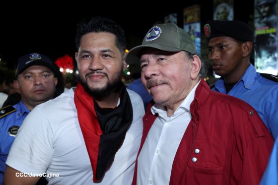 Daniel y Rosario presiden Acto Central por el Día de la Dignidad Nacional
