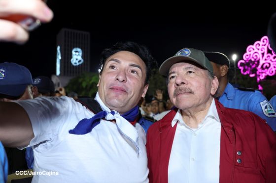 Daniel y Rosario presiden Acto Central por el Día de la Dignidad Nacional