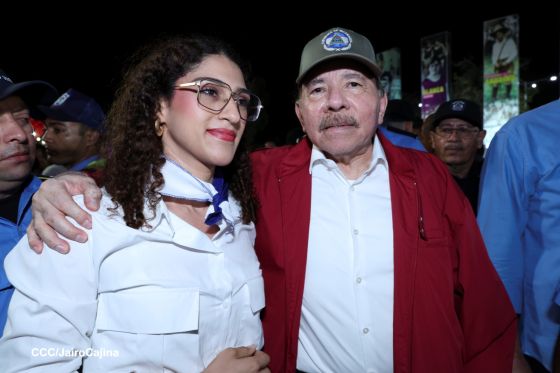 Daniel y Rosario presiden Acto Central por el Día de la Dignidad Nacional