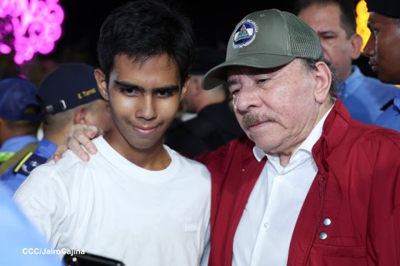 Daniel y Rosario presiden Acto Central por el Día de la Dignidad Nacional