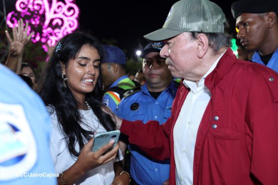 Daniel y Rosario presiden Acto Central por el Día de la Dignidad Nacional