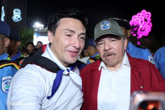 Daniel y Rosario presiden Acto Central por el Día de la Dignidad Nacional