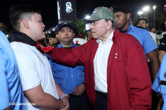 Daniel y Rosario presiden Acto Central por el Día de la Dignidad Nacional