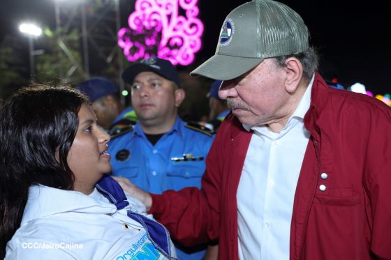 Daniel y Rosario presiden Acto Central por el Día de la Dignidad Nacional