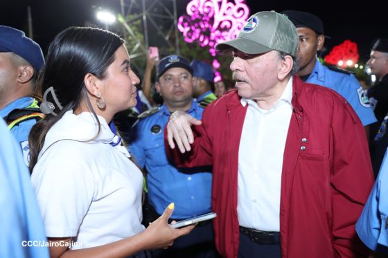Daniel y Rosario presiden Acto Central por el Día de la Dignidad Nacional