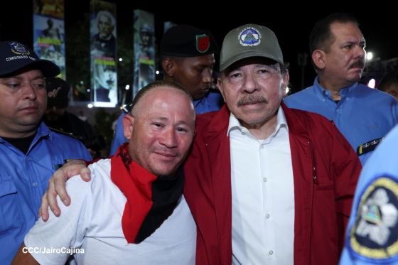 Daniel y Rosario presiden Acto Central por el Día de la Dignidad Nacional