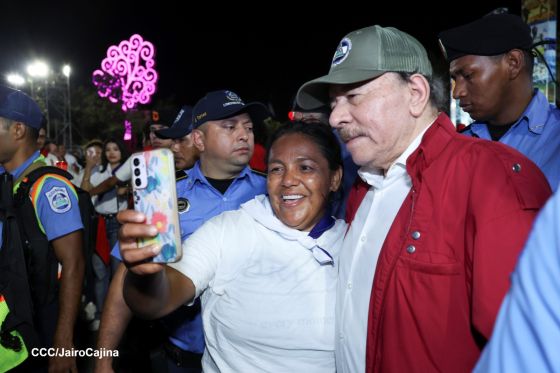 Daniel y Rosario presiden Acto Central por el Día de la Dignidad Nacional