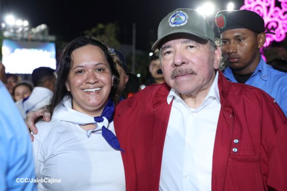 Daniel y Rosario presiden Acto Central por el Día de la Dignidad Nacional