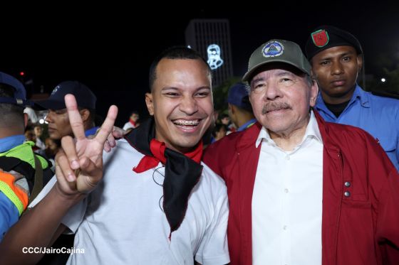 Daniel y Rosario presiden Acto Central por el Día de la Dignidad Nacional