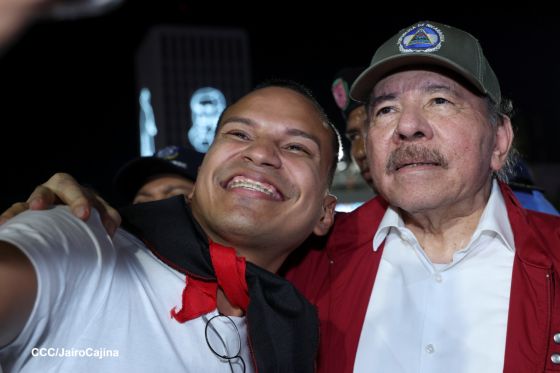 Daniel y Rosario presiden Acto Central por el Día de la Dignidad Nacional