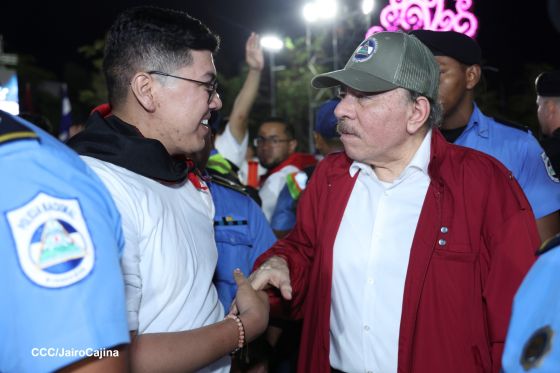 Daniel y Rosario presiden Acto Central por el Día de la Dignidad Nacional