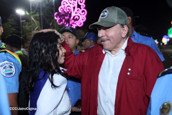 Daniel y Rosario presiden Acto Central por el Día de la Dignidad Nacional