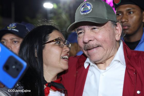 Daniel y Rosario presiden Acto Central por el Día de la Dignidad Nacional