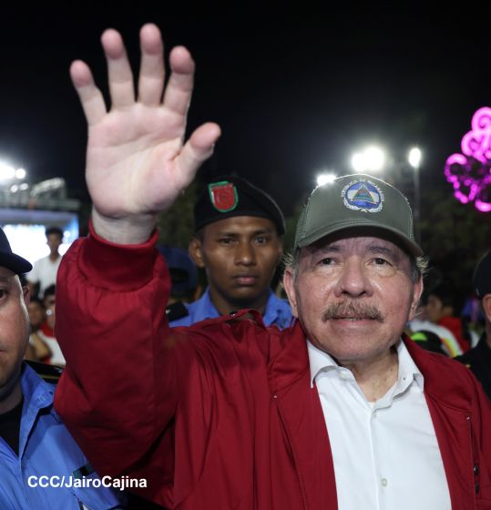 Daniel y Rosario presiden Acto Central por el Día de la Dignidad Nacional
