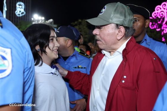 Daniel y Rosario presiden Acto Central por el Día de la Dignidad Nacional