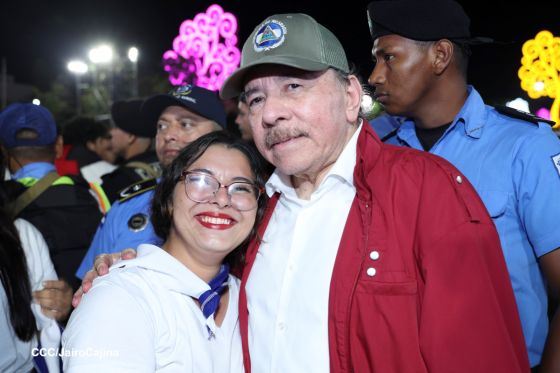 Daniel y Rosario presiden Acto Central por el Día de la Dignidad Nacional