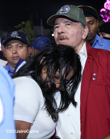 Daniel y Rosario presiden Acto Central por el Día de la Dignidad Nacional