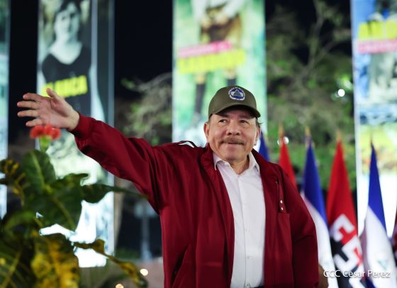 Daniel y Rosario presiden Acto Central por el Día de la Dignidad Nacional