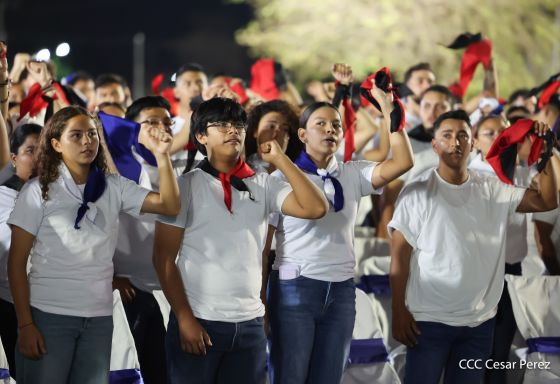 Daniel y Rosario presiden Acto Central por el Día de la Dignidad Nacional