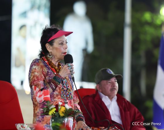 Daniel y Rosario presiden Acto Central por el Día de la Dignidad Nacional
