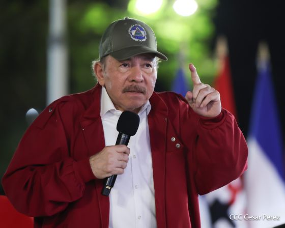 Daniel y Rosario presiden Acto Central por el Día de la Dignidad Nacional