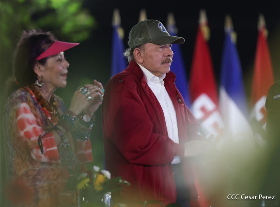 Daniel y Rosario presiden Acto Central por el Día de la Dignidad Nacional