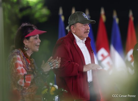 Daniel y Rosario presiden Acto Central por el Día de la Dignidad Nacional
