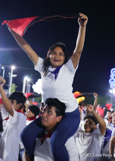 Daniel y Rosario presiden Acto Central por el Día de la Dignidad Nacional