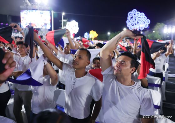 Daniel y Rosario presiden Acto Central por el Día de la Dignidad Nacional