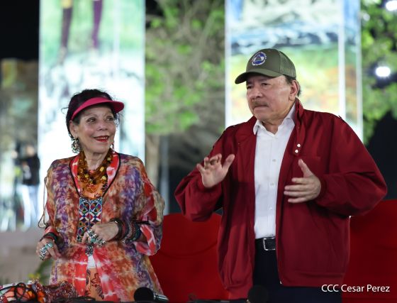 Daniel y Rosario presiden Acto Central por el Día de la Dignidad Nacional