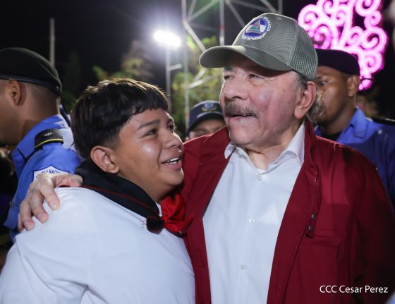 Daniel y Rosario presiden Acto Central por el Día de la Dignidad Nacional