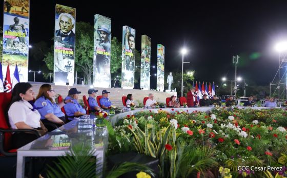 Daniel y Rosario presiden Acto Central por el Día de la Dignidad Nacional