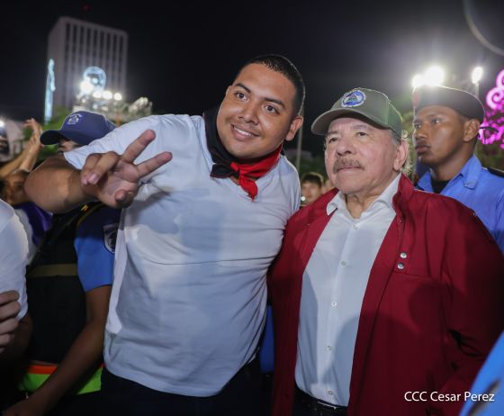 Daniel y Rosario presiden Acto Central por el Día de la Dignidad Nacional