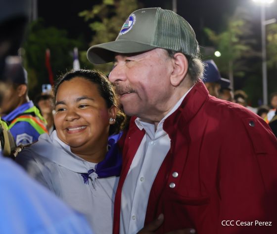 Daniel y Rosario presiden Acto Central por el Día de la Dignidad Nacional