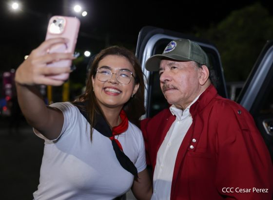 Daniel y Rosario presiden Acto Central por el Día de la Dignidad Nacional
