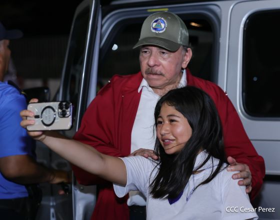 Daniel y Rosario presiden Acto Central por el Día de la Dignidad Nacional