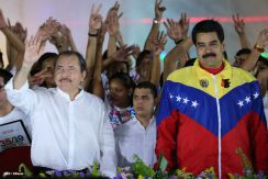 Daniel y Rosario celebran el 35/19 en Plaza La Fé