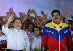 Daniel y Rosario celebran el 35/19 en Plaza La Fé