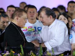 Daniel y Rosario celebran el 35/19 en Plaza La Fé