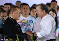 Daniel y Rosario celebran el 35/19 en Plaza La Fé