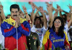 Daniel y Rosario celebran el 35/19 en Plaza La Fé