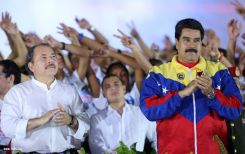 Daniel y Rosario celebran el 35/19 en Plaza La Fé