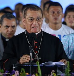Daniel y Rosario celebran el 35/19 en Plaza La Fé