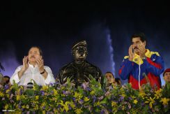 Daniel y Rosario celebran el 35/19 en Plaza La Fé