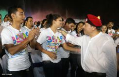 Daniel y Rosario celebran el 35/19 en Plaza La Fé