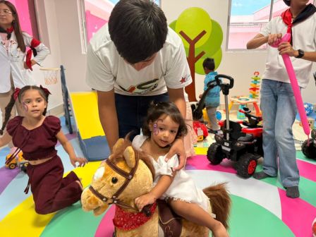 Inauguración del Hospital Pediátrico “Coro de Ángeles”
