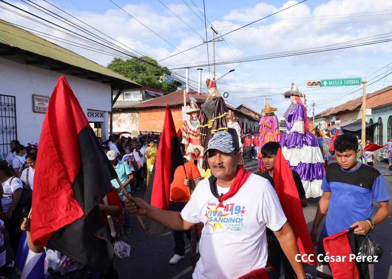 Multitudinaria caminata recuerda la histórica toma del Fortín de Acosasco en León